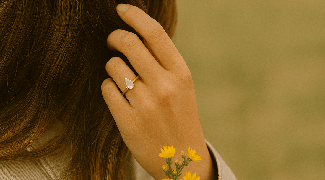 Which Way Should a Pear Shaped Engagement Ring Face?